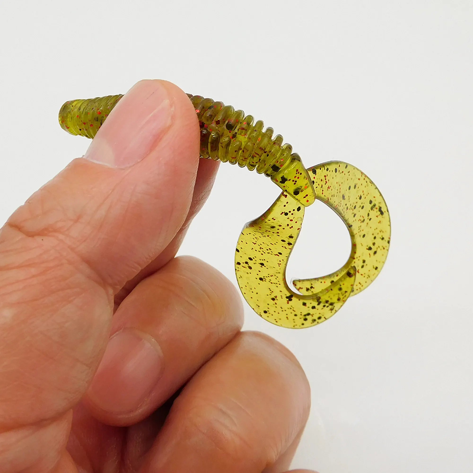 Curly tail worm for bass fishing